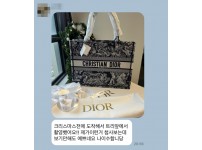 디올 뜨왈 드 주이 북토트백 후기.jpg